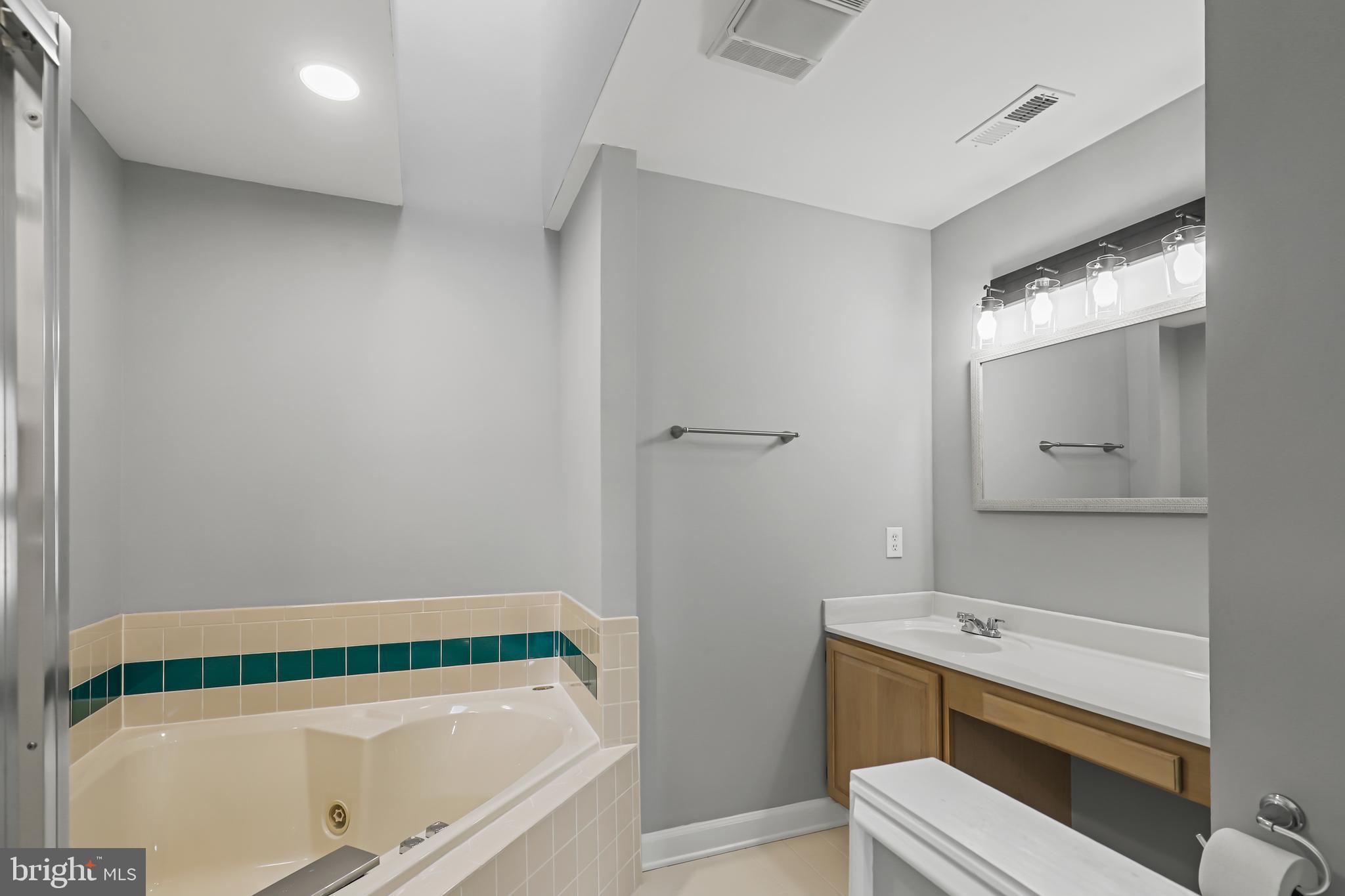 STONE RIVER - Residential