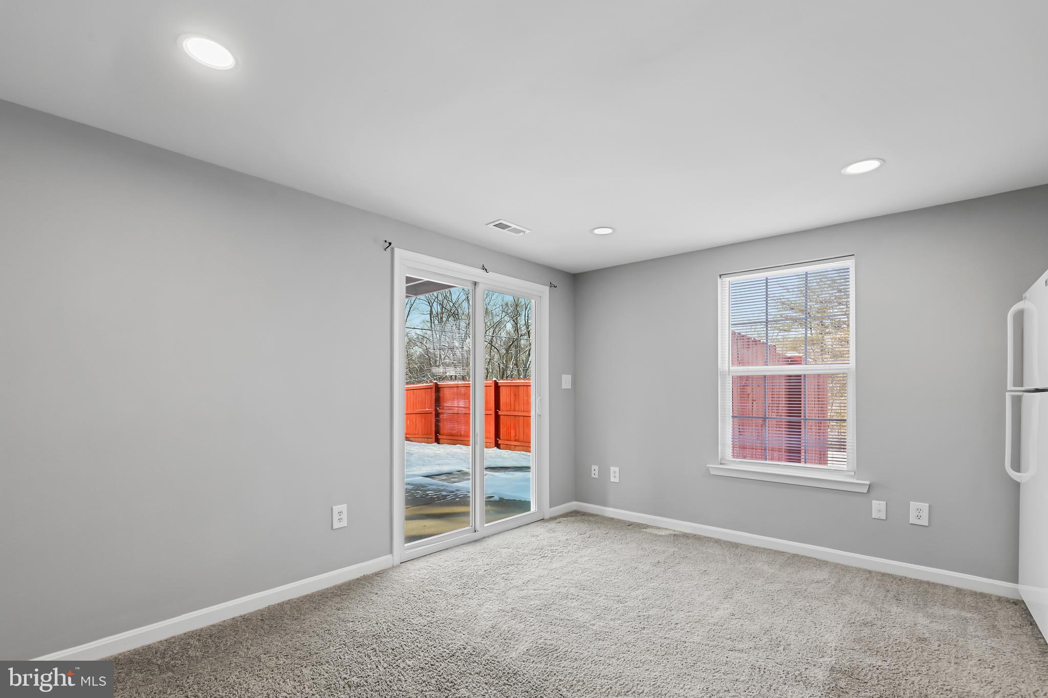 STONE RIVER - Residential