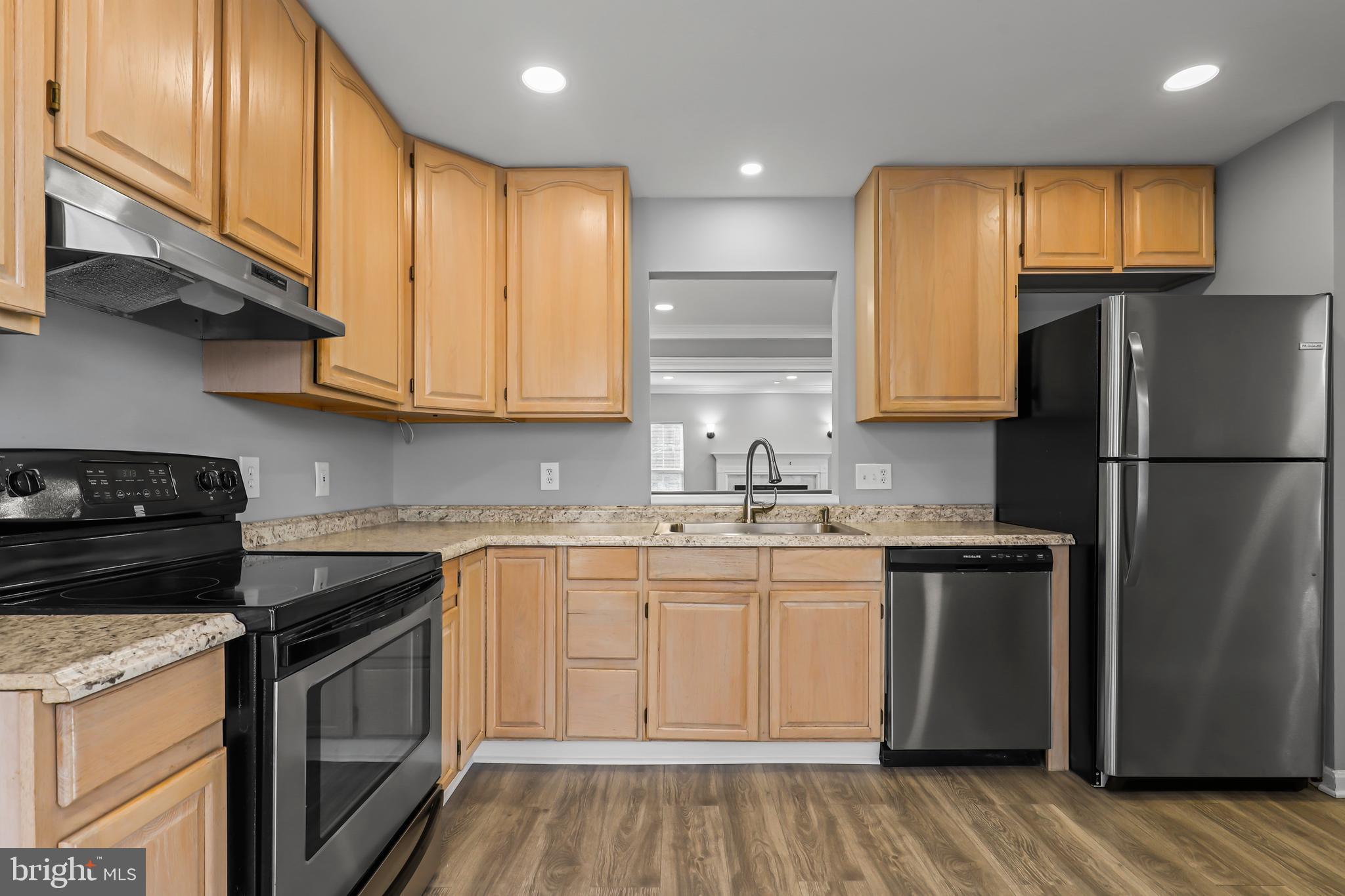 STONE RIVER - Residential