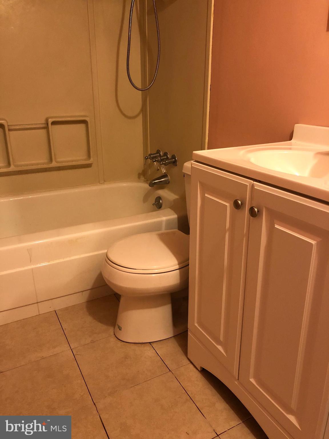 SHREVEWOOD - Residential Lease