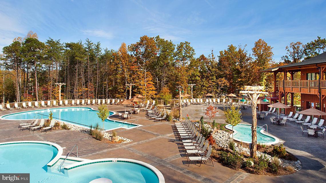 SHENANDOAH CROSSING - Land