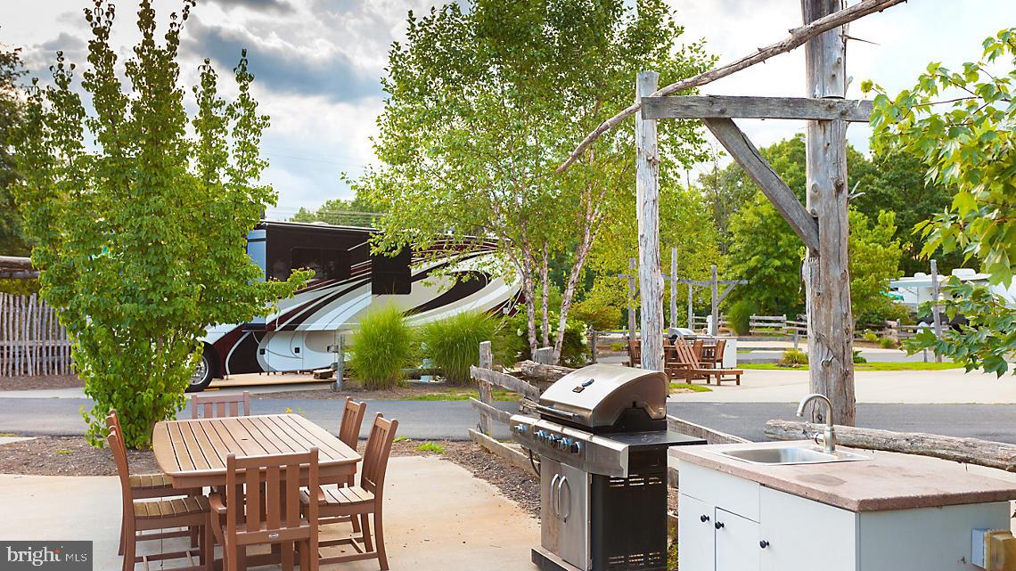 SHENANDOAH CROSSING - Land