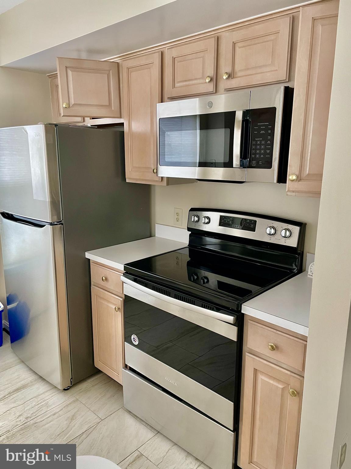 KENTLANDS RIDGE - Residential Lease