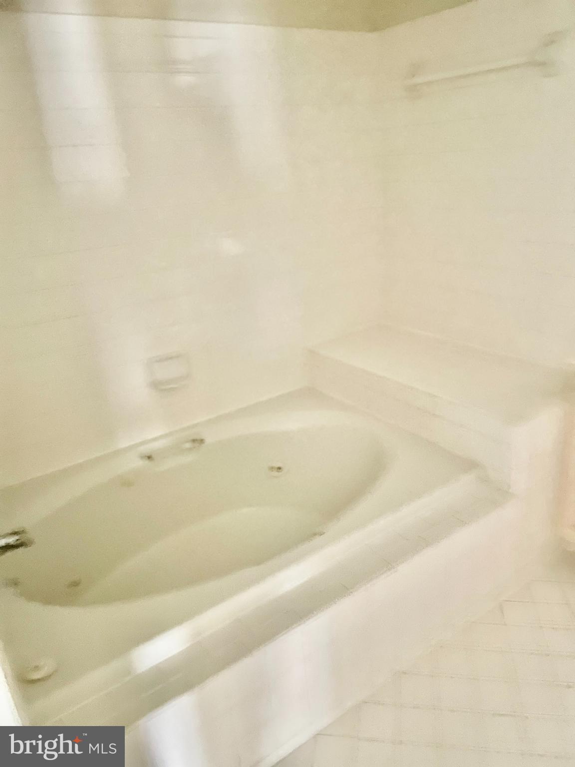 KENTLANDS RIDGE - Residential Lease