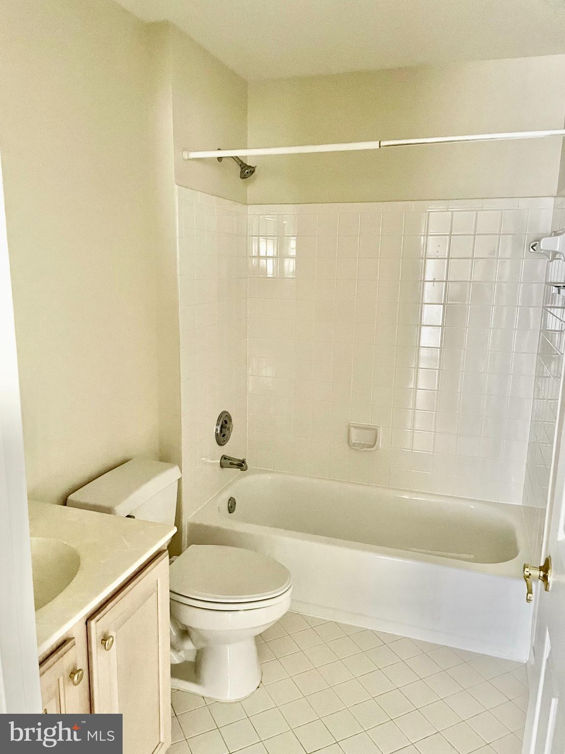 KENTLANDS RIDGE - Residential Lease