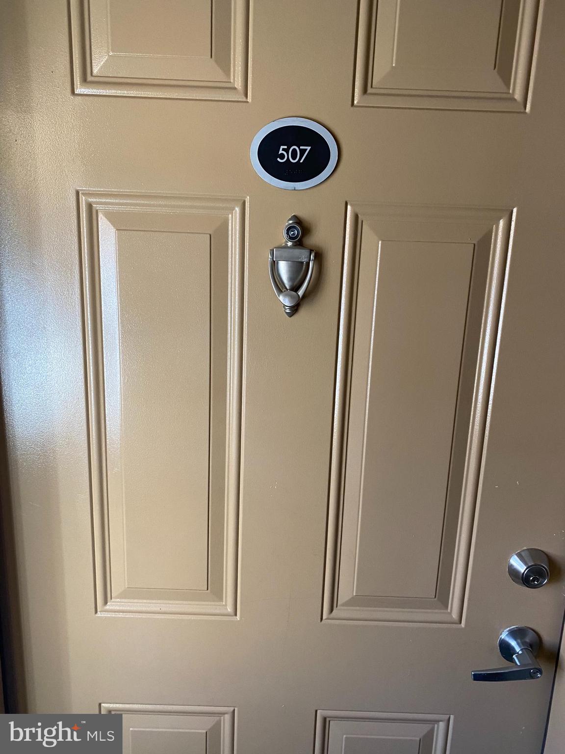 THE OAKS MAIN STREET LAUREL - Residential Lease