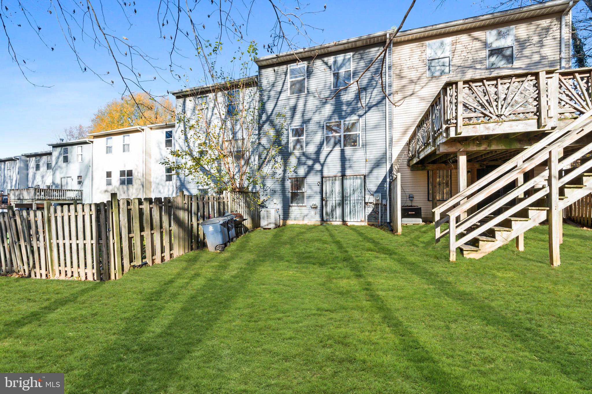 LONDON WOODS - Residential