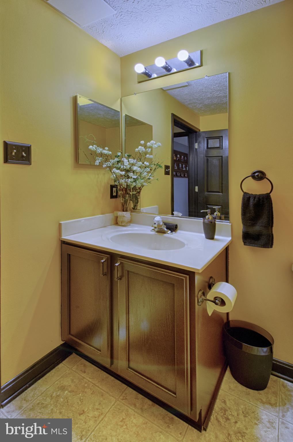 CONSTANT FRIENDSHIP - Residential