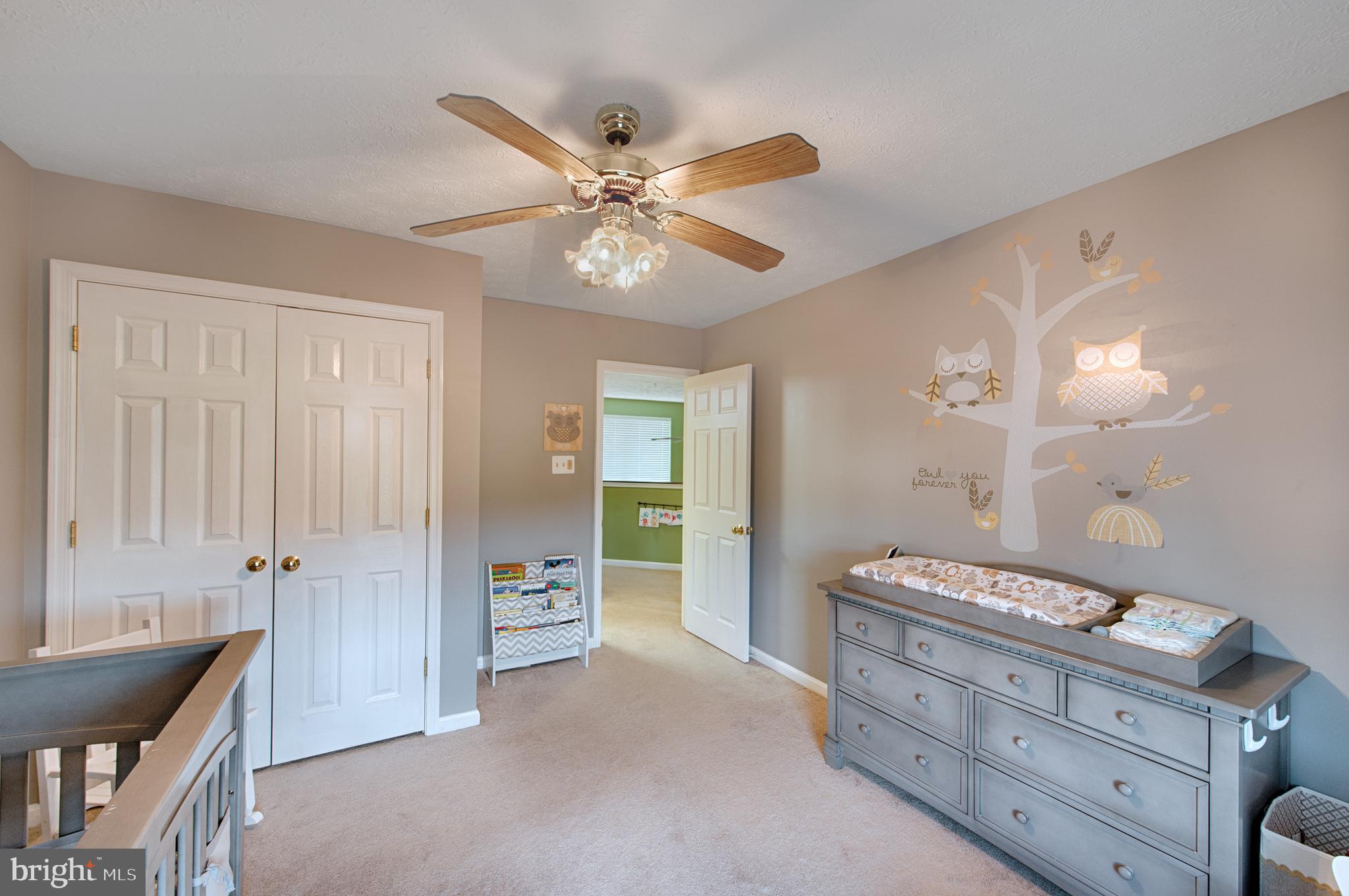 CONSTANT FRIENDSHIP - Residential