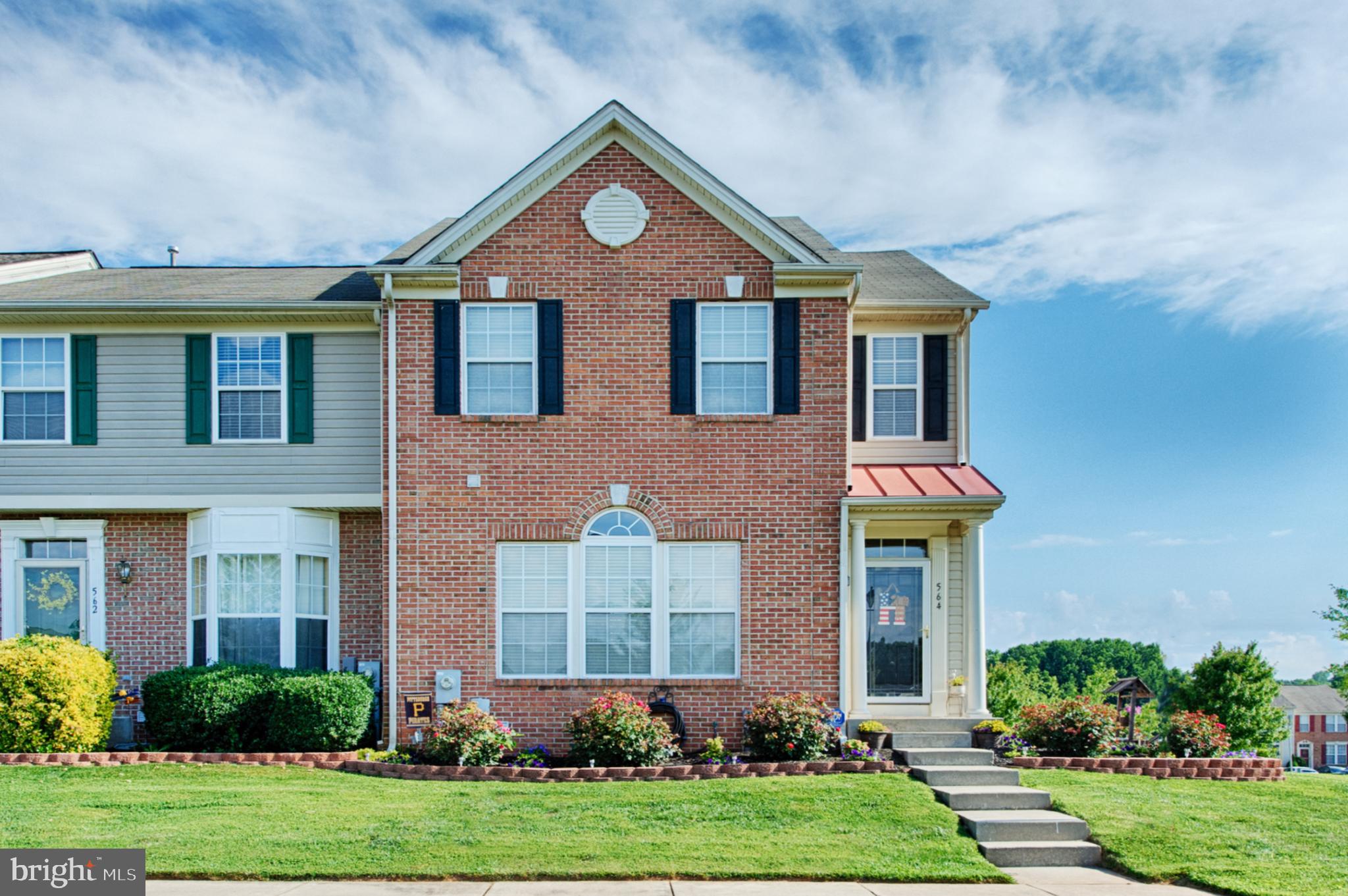 CONSTANT FRIENDSHIP - Residential