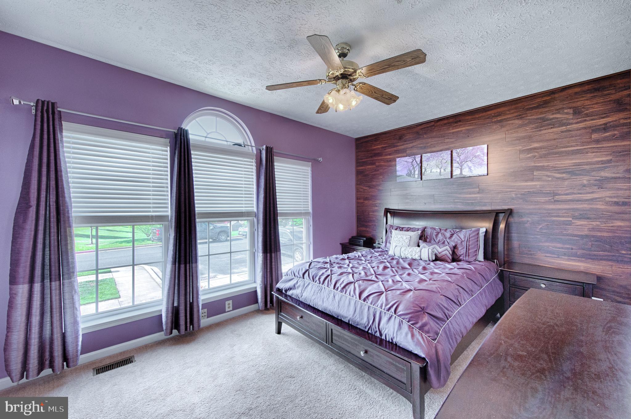 CONSTANT FRIENDSHIP - Residential