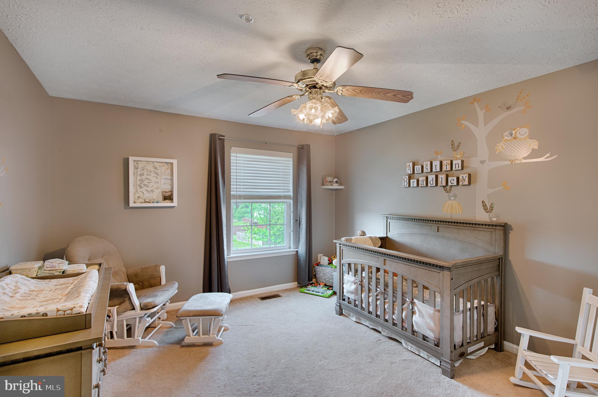 CONSTANT FRIENDSHIP - Residential