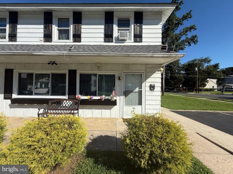 Condo For Rent - 150 N Albertson Avenue #APT. F<br/> Camden County, MAGNOLIA, NJ 08049