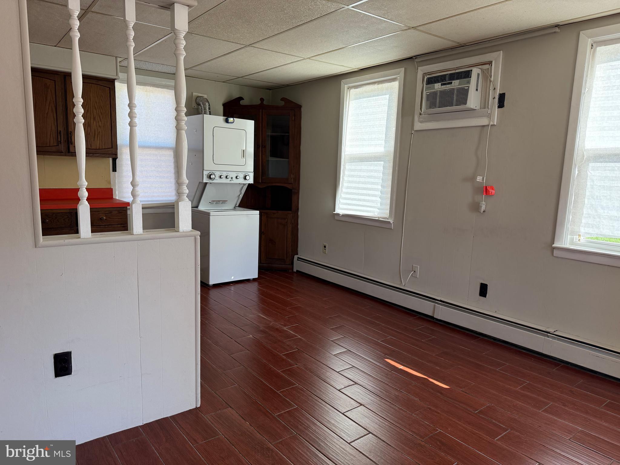 150 N ALBERTSON AVENUE APT. F