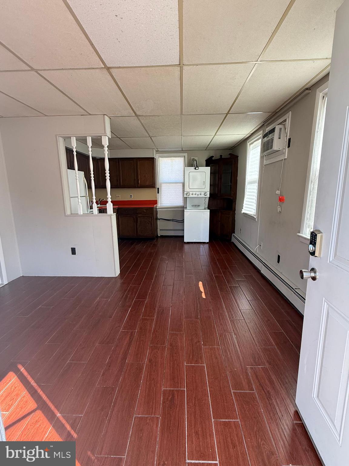150 N ALBERTSON AVENUE APT. F