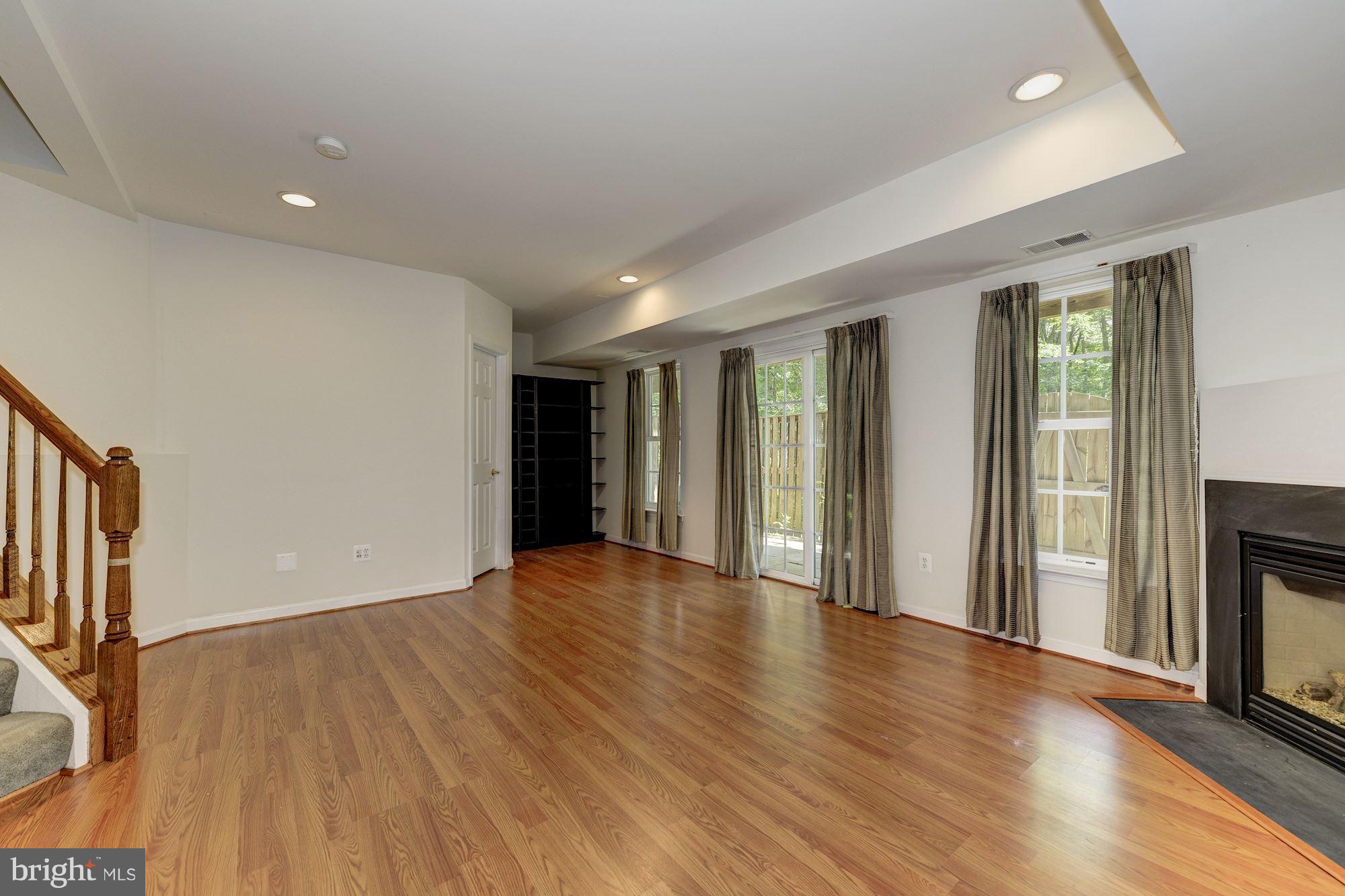 GROVE AT HUNTLEY MEADOWS - Residential Lease