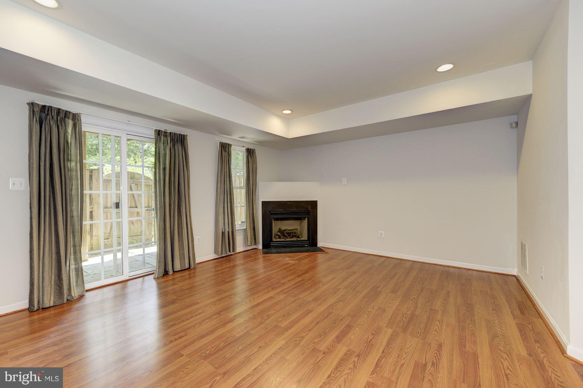 GROVE AT HUNTLEY MEADOWS - Residential Lease