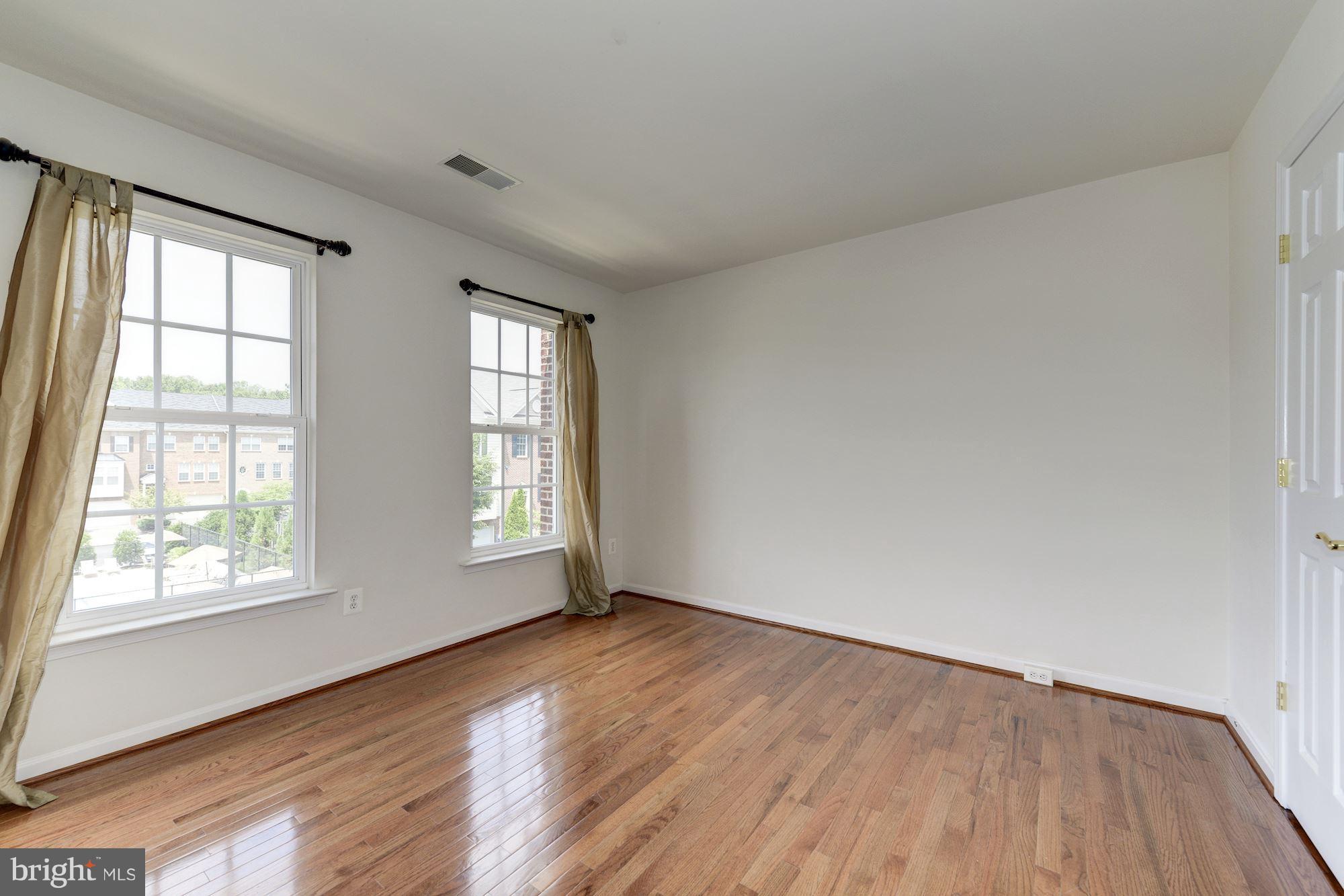 GROVE AT HUNTLEY MEADOWS - Residential Lease