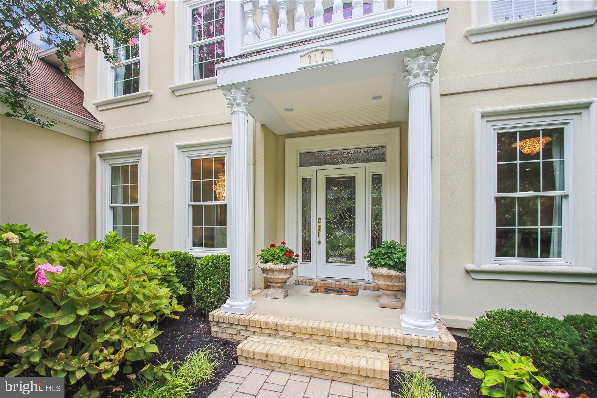 717 SONNE DRIVE