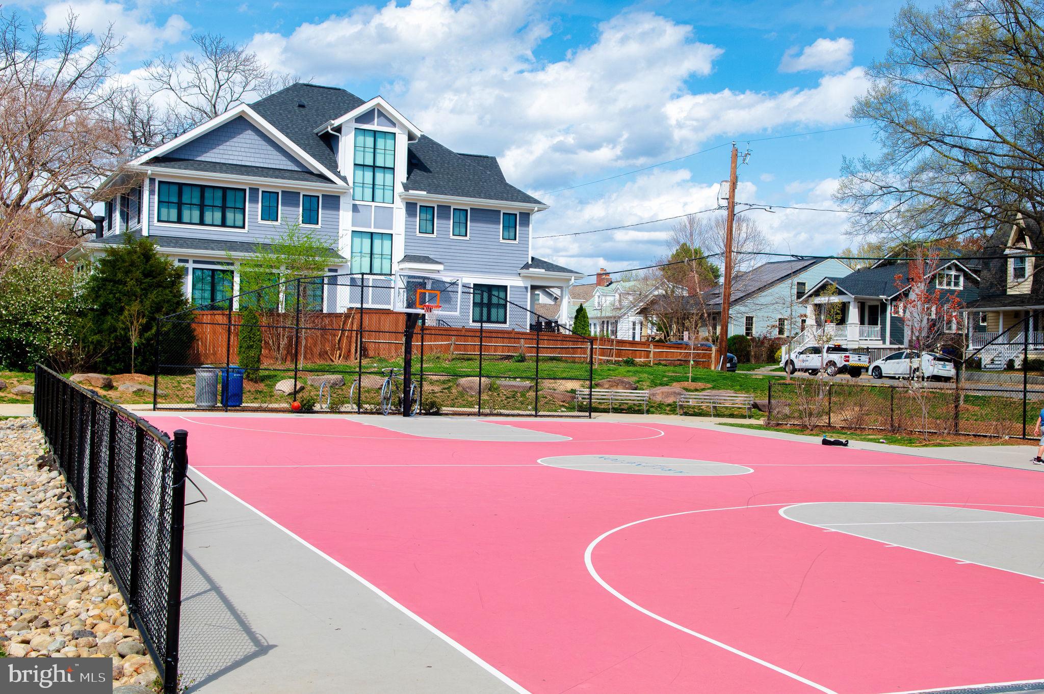 LYON PARK - Residential