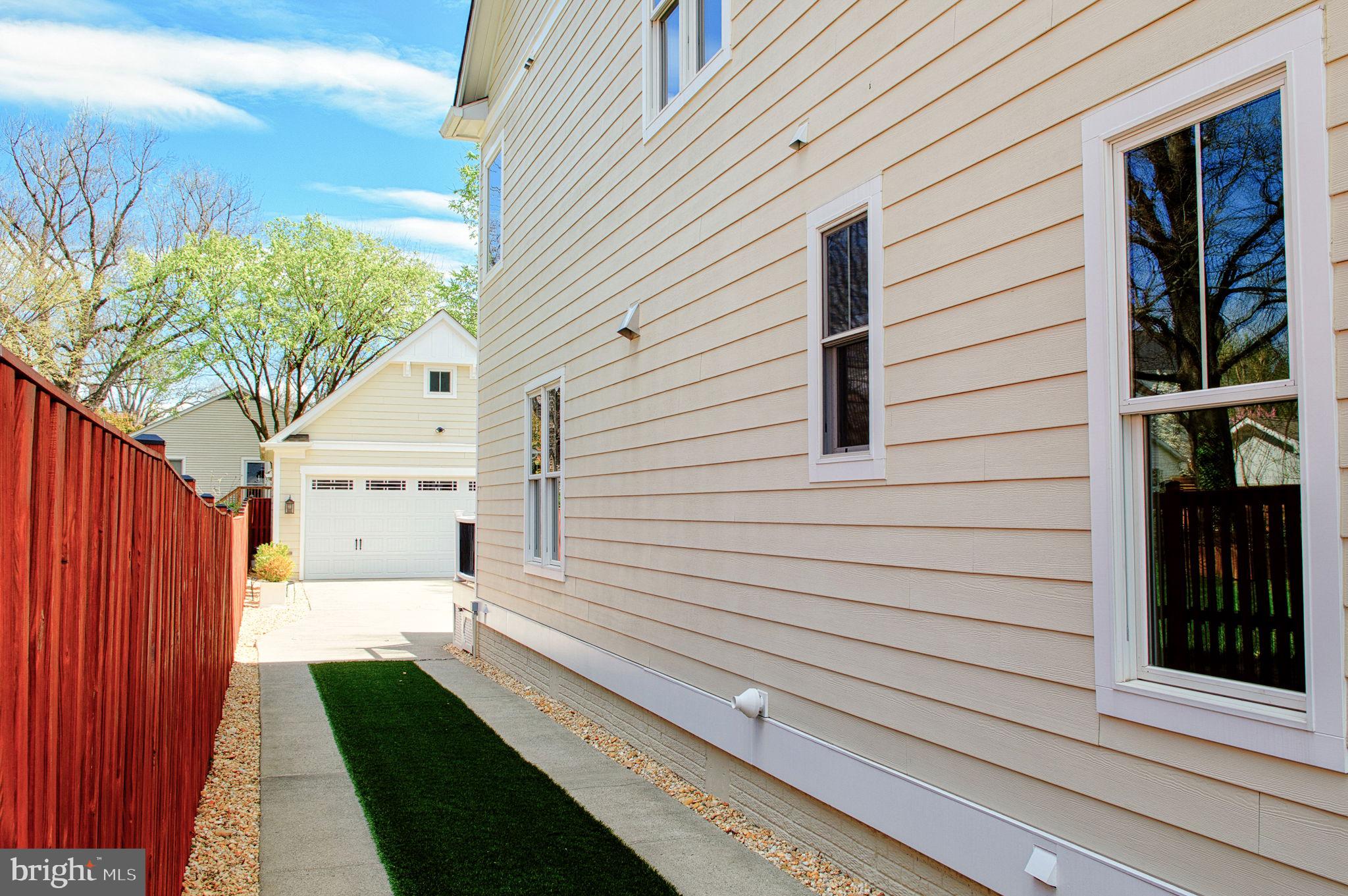 LYON PARK - Residential