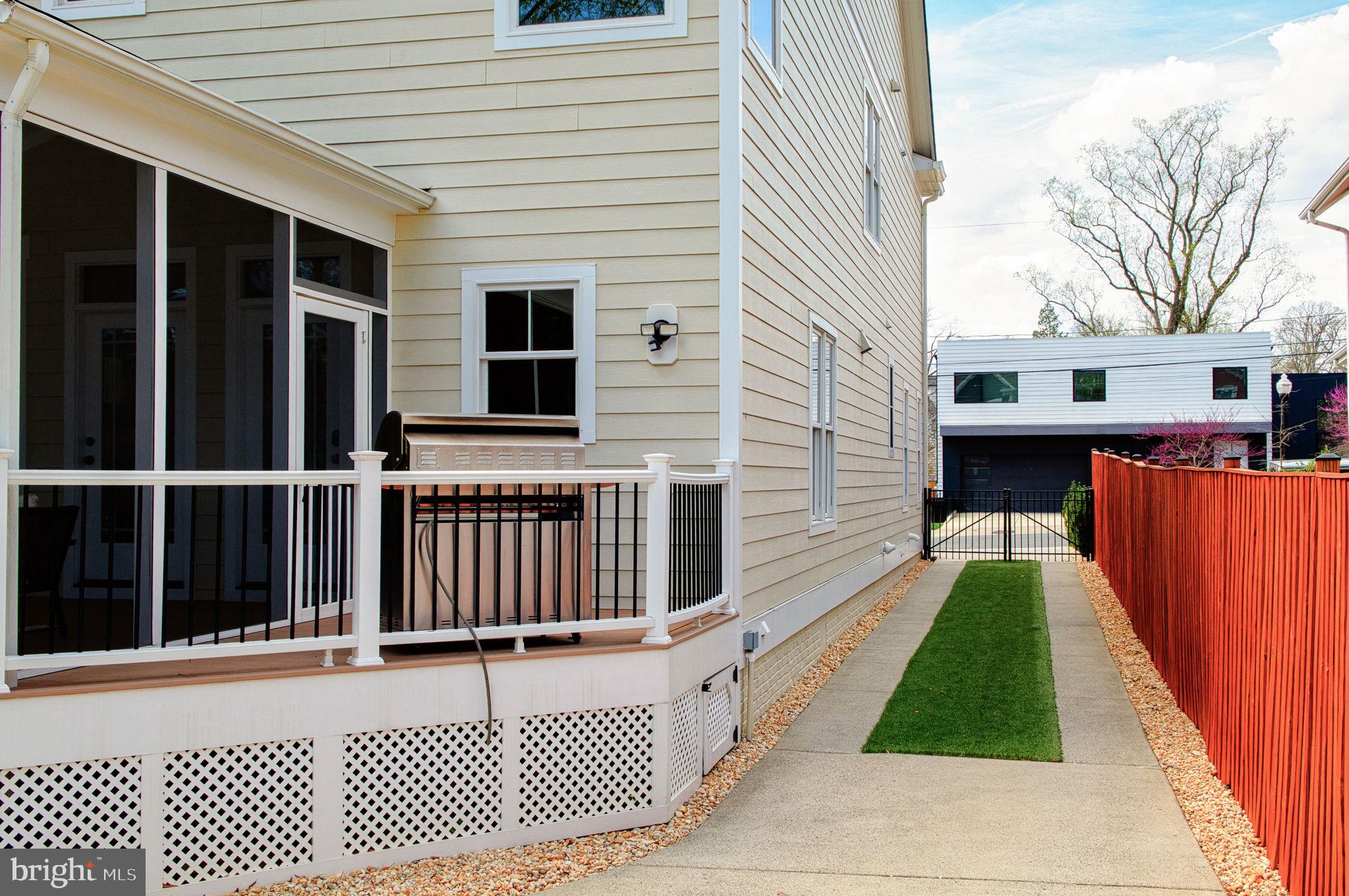 LYON PARK - Residential