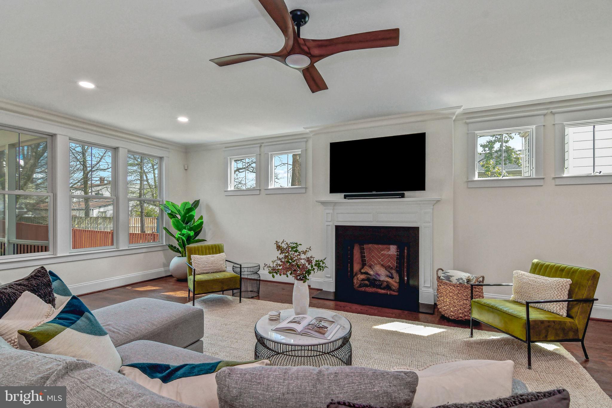 LYON PARK - Residential