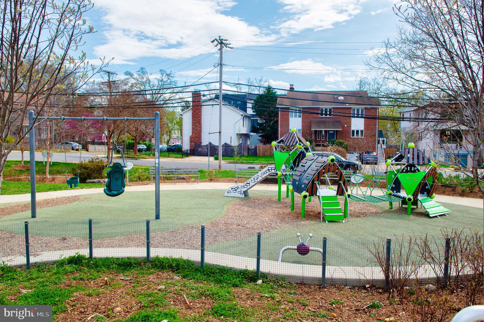 LYON PARK - Residential