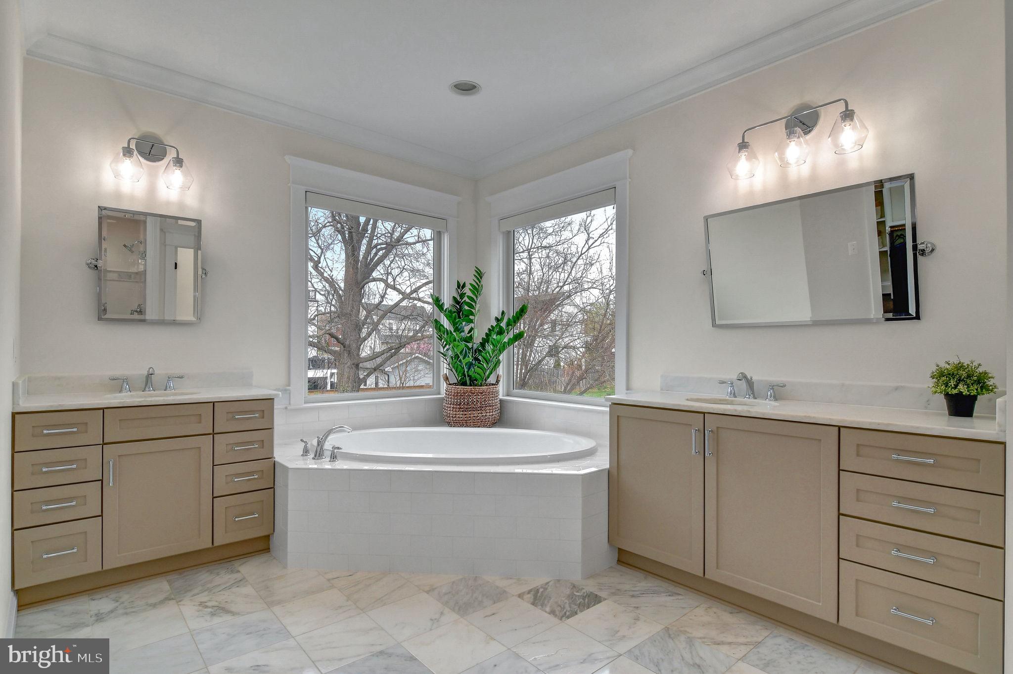 LYON PARK - Residential