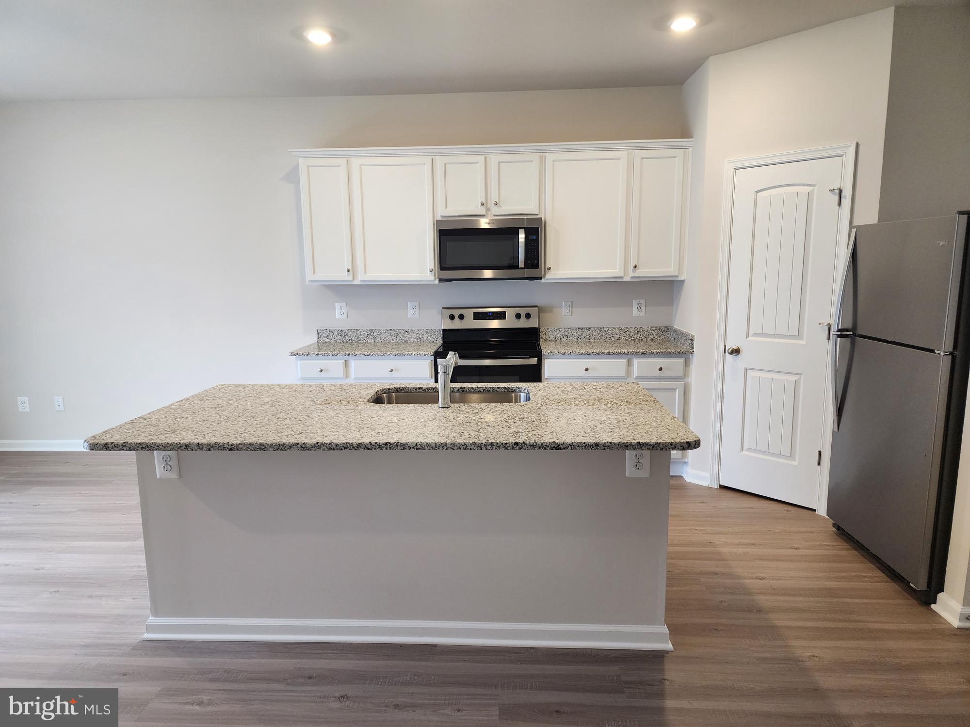 HOMEPLACE AT RIVERSIDE - Residential Lease