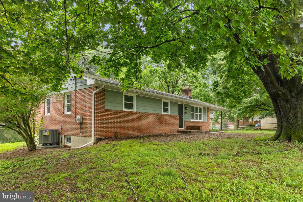 5423 EMERALD DRIVE