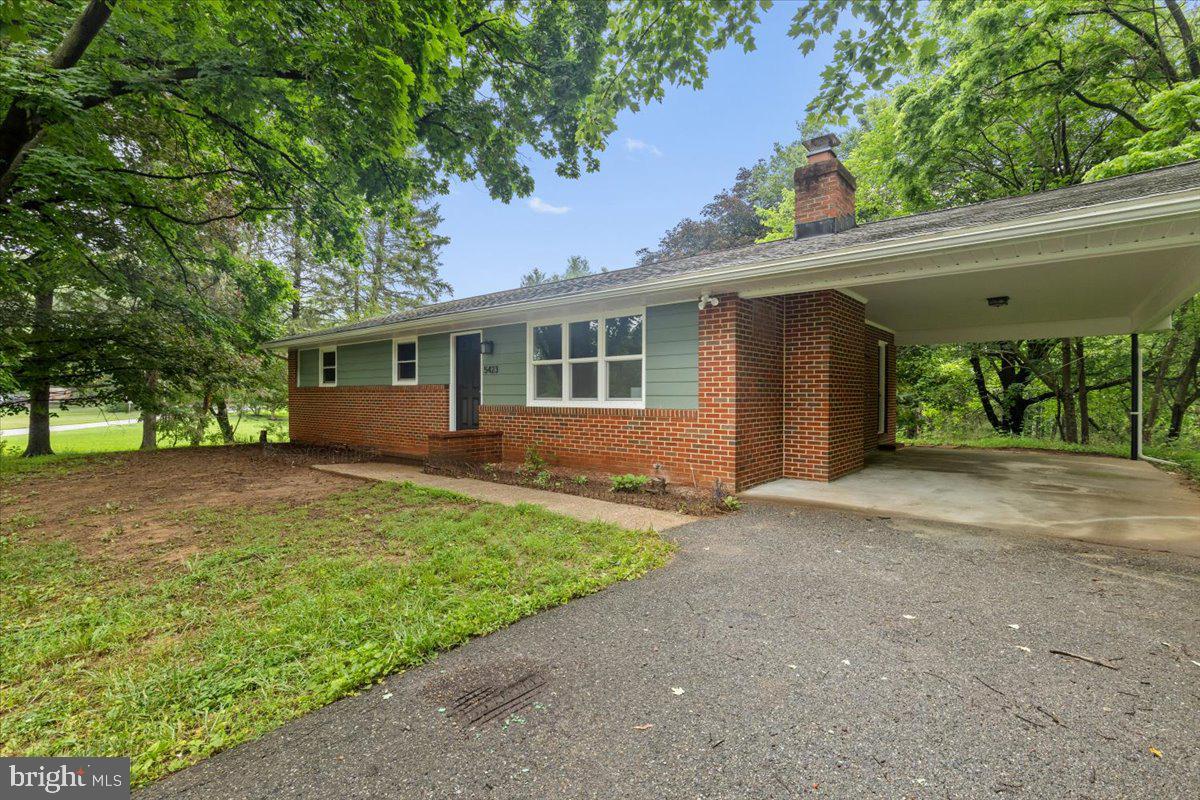 5423 EMERALD DRIVE