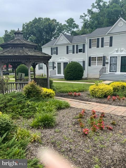 HIGHLAND AT LANDOVER STATION - Residential