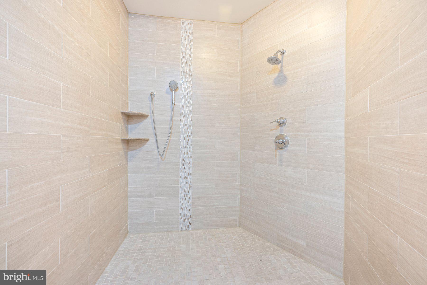 BUCKSKIN WOODS - Residential