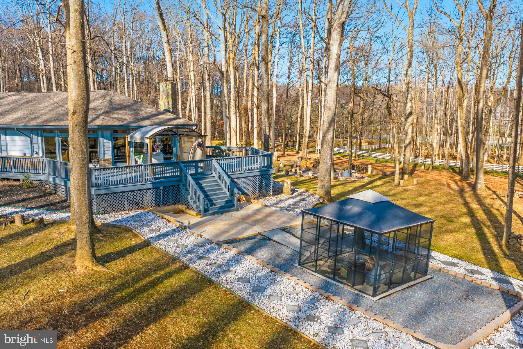 BUCKSKIN WOODS - Residential