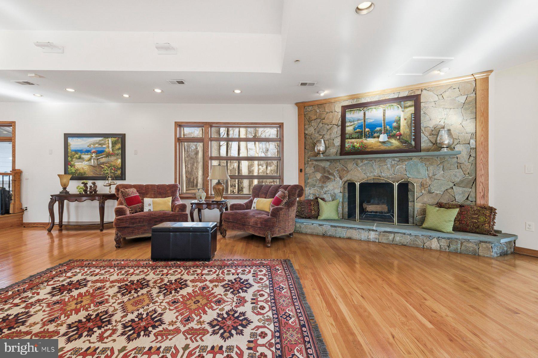 BUCKSKIN WOODS - Residential