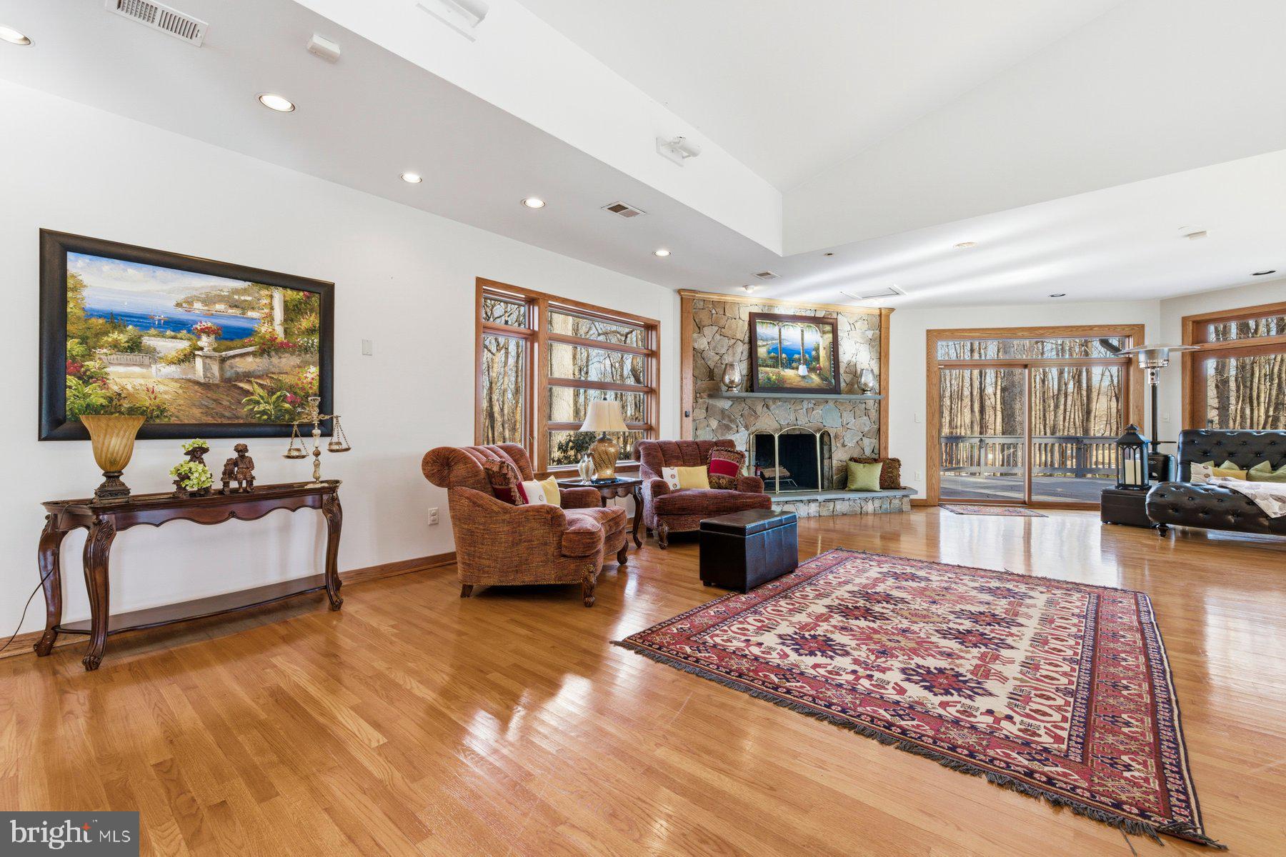 BUCKSKIN WOODS - Residential