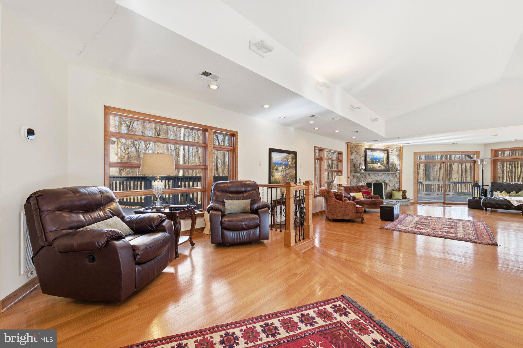 BUCKSKIN WOODS - Residential