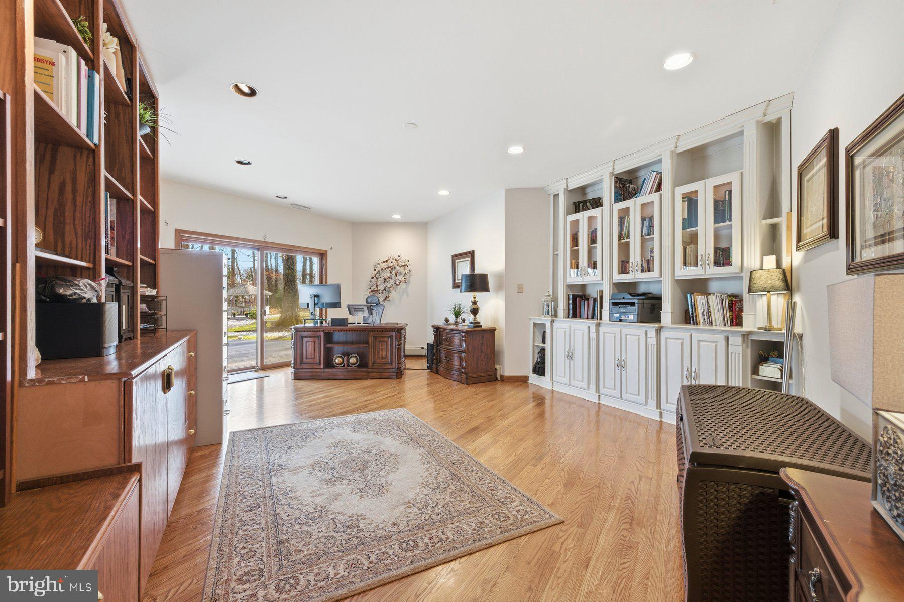 BUCKSKIN WOODS - Residential