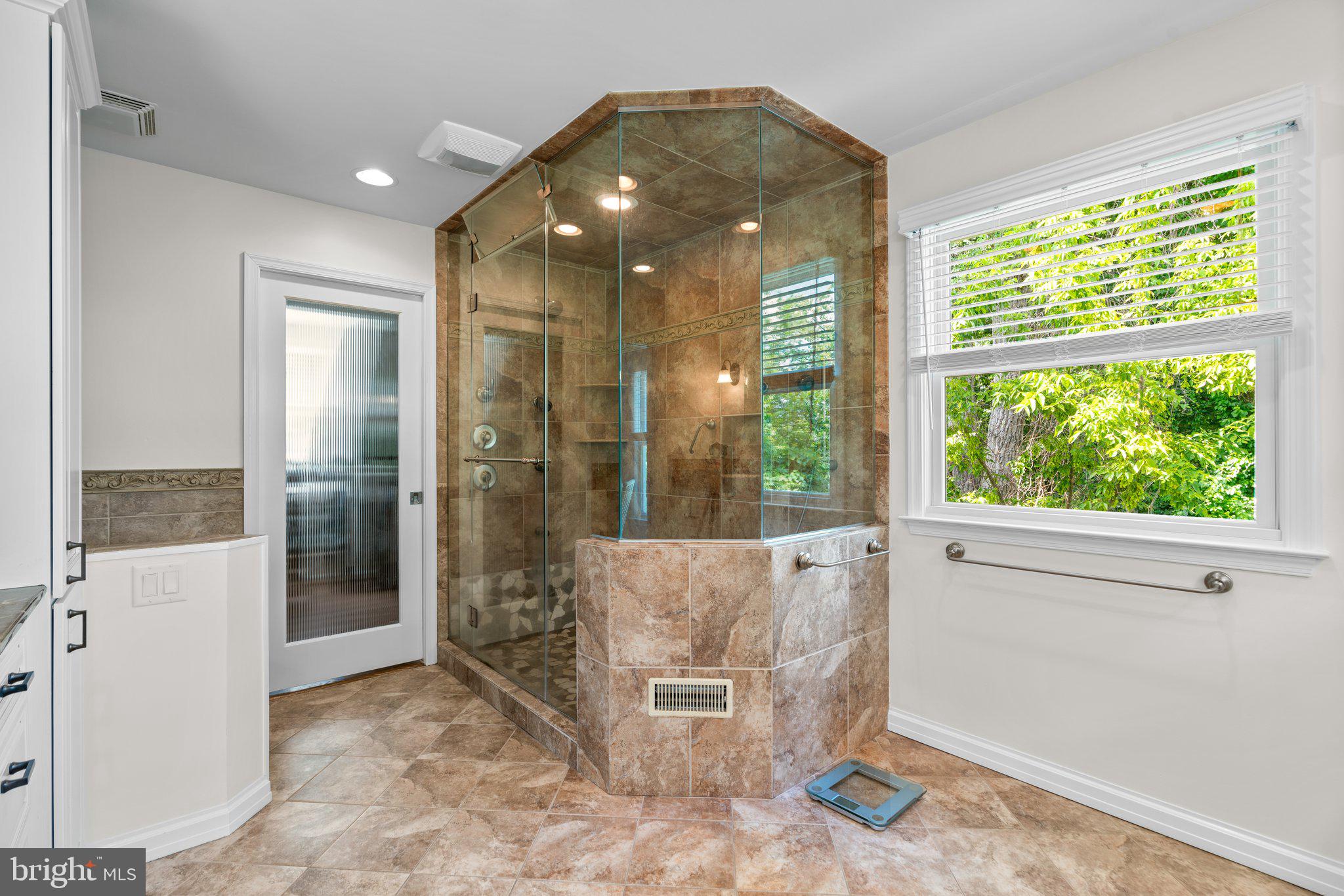 ANNAPOLIS - Residential