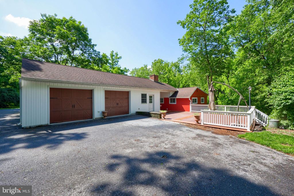 Photo of 3894 Old Harrisburg Pike, MOUNT JOY, PA 17552 (MLS # PALA2070754)