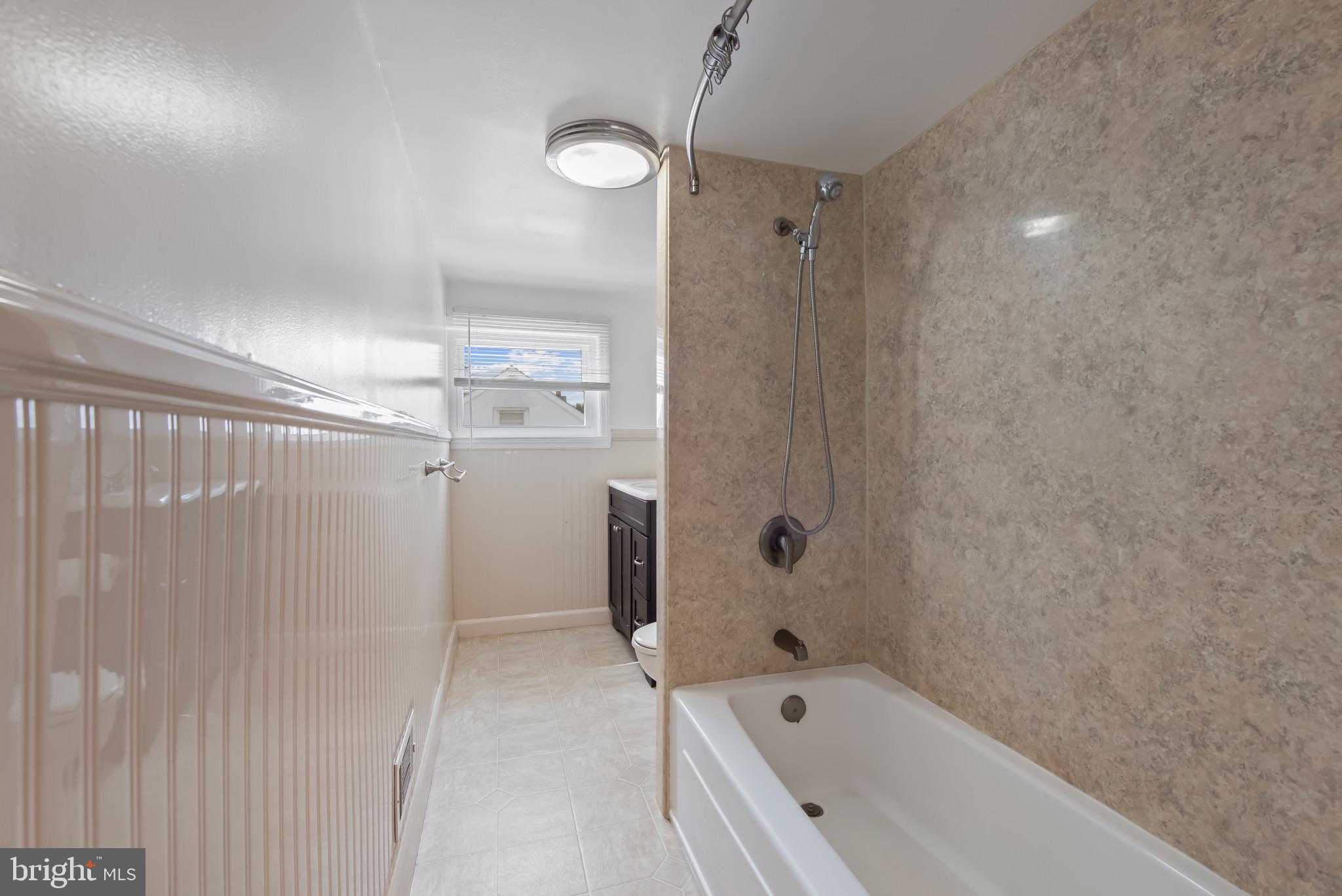 BALTIMORE HIGHLANDS/LANDSDOWNE - Residential Income