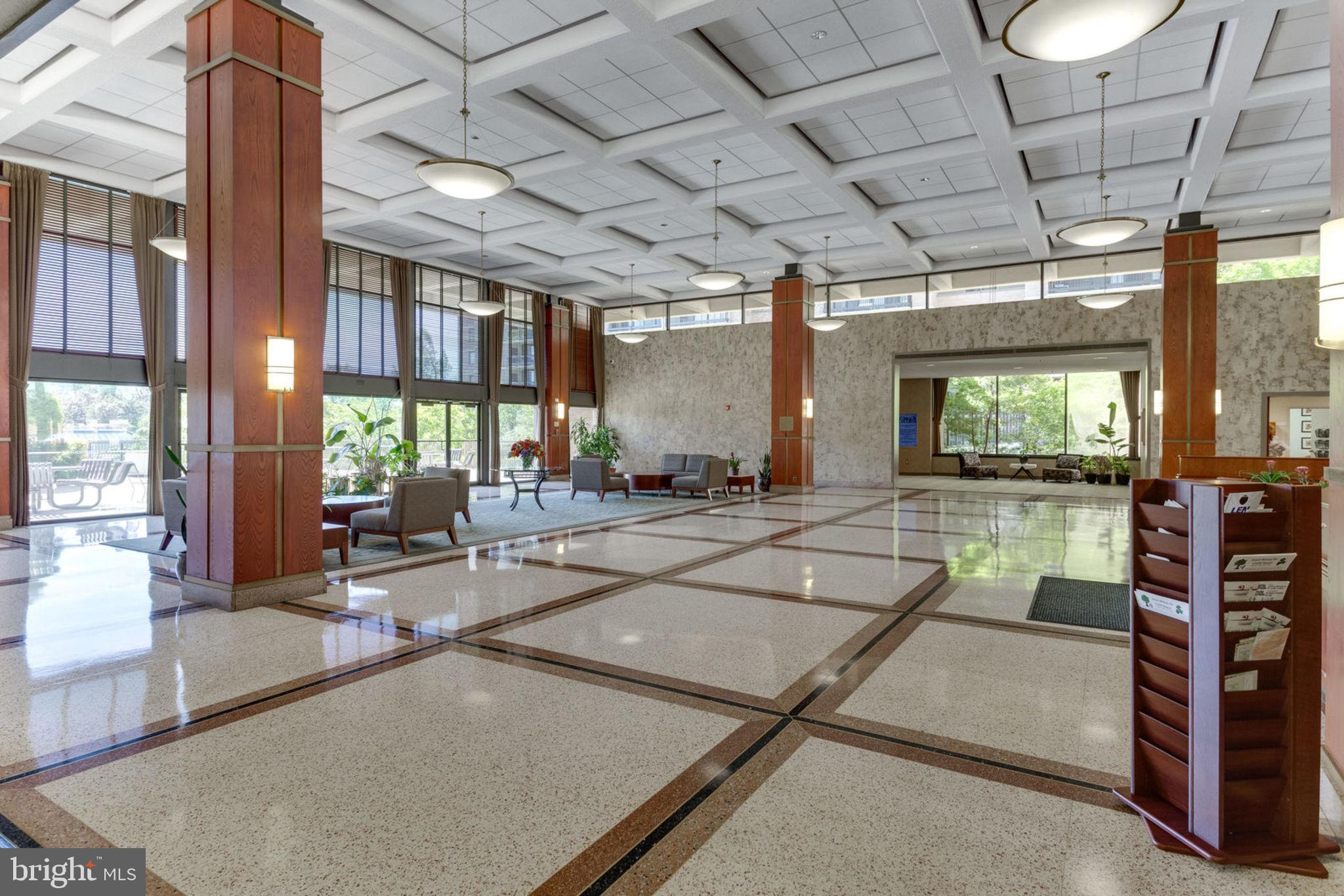 5501 SEMINARY ROAD 2004S