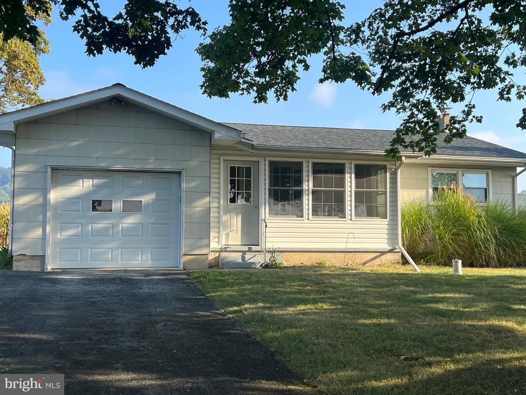 Photo of 1169 Mountain Drive, FREDERICKSBURG, PA 17026 (MLS # PALN2023082)