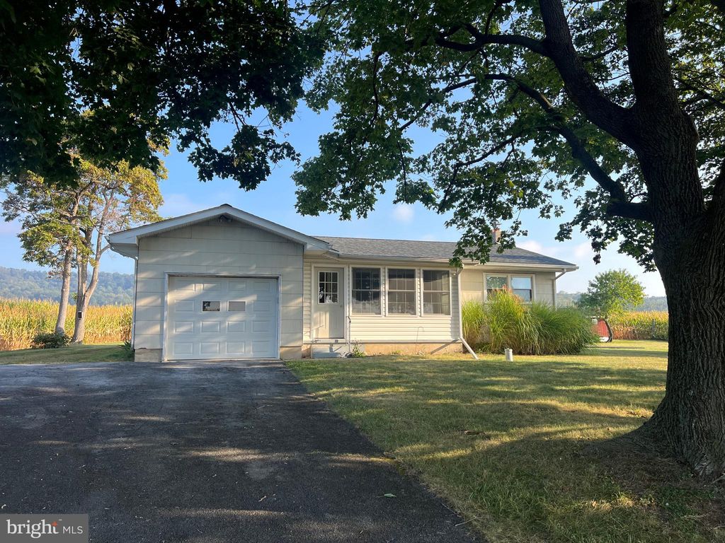 Photo of 1169 Mountain Drive, FREDERICKSBURG, PA 17026 (MLS # PALN2023082)