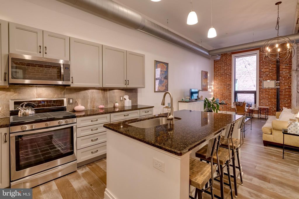 Photo of 41 W LEMON ST #304, LANCASTER, PA 17603 (MLS # PALA2035008)