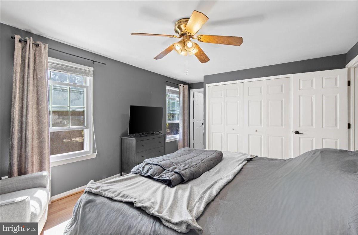 ST CHARLES HAMPSHIRE - Residential