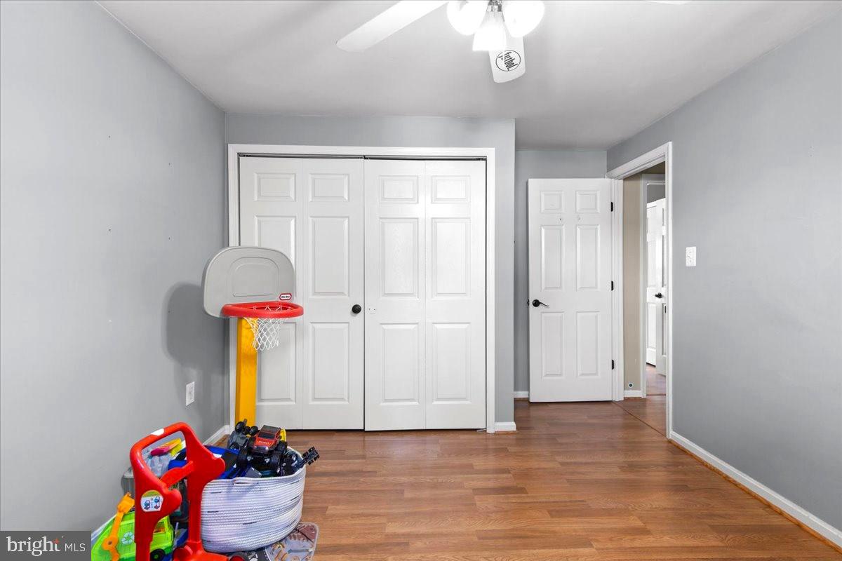 ST CHARLES HAMPSHIRE - Residential