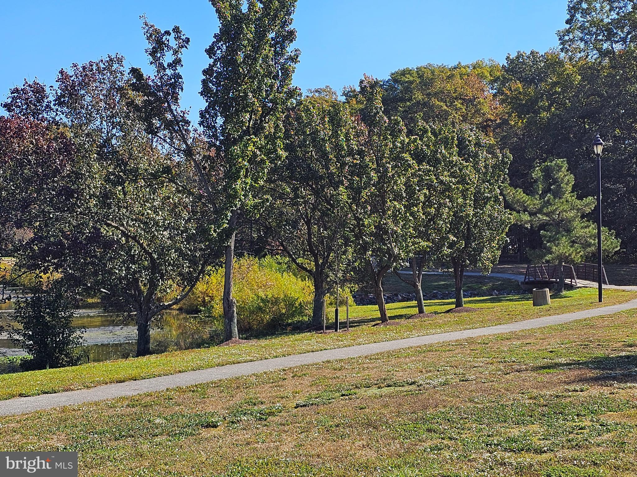 ST CHARLES HAMPSHIRE - Residential