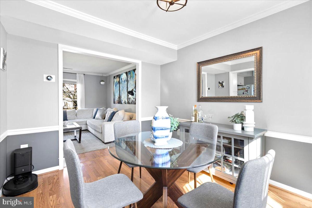 ST CHARLES HAMPSHIRE - Residential